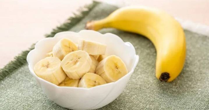 Los importantes beneficios para la salud que genera comer una banana cada mañana 