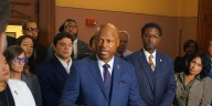 Illinois lawmakers condemn ICE raids in Chicago, weigh state response