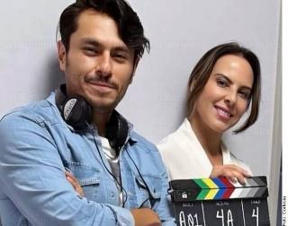 Apoyan corto con su amor