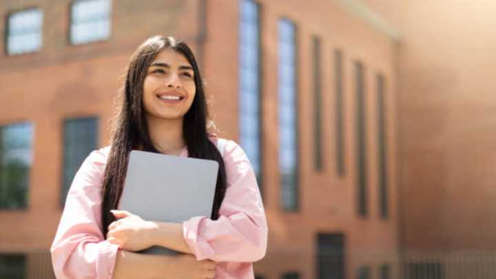Estudiantes de Texas pueden solicitar ingreso gratis a universidades hasta el 19 de octubre con este simple paso