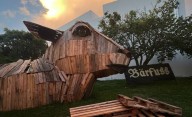 ¿La oveja de Troya?: artista de Pigüé sorprende con una obra gigante única en el mundo