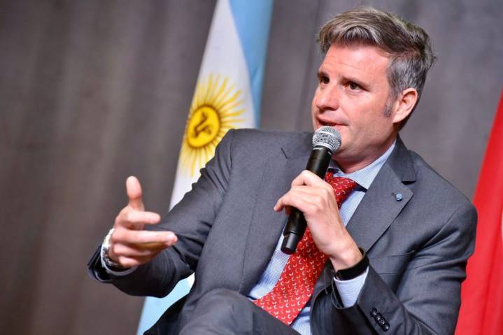 Luciano Scatolini presenta su nuevo libro sobre derecho urbanístico