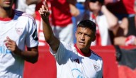 De la mano de Alexis Sánchez: Sevilla goleó al Barcelona y se mete en zona de Champions League