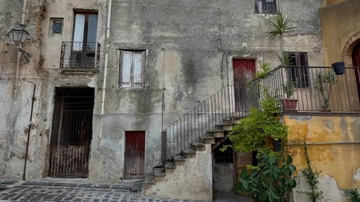 Vio el negocio de su vida y compró una casa por un precio ridículo: cuánto gastó para dejarla habitable