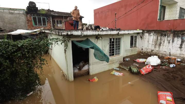 Asciende a 66 el número de muertos por intensas lluvias en el país