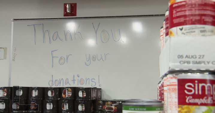 'Need is great' for food bank aiding unpaid federal workers at Las Vegas airport