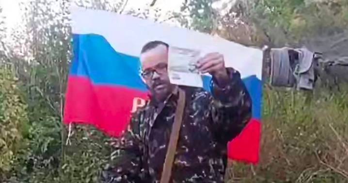 Brit fighting for Putin sets fire to his UK passport in expletive