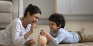 Cómo enseñar a tus hijos a invertir: desde apps hasta criptomonedas