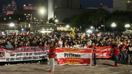 Marchan para conmemorar los 57 años de la matanza de Tlatelolco