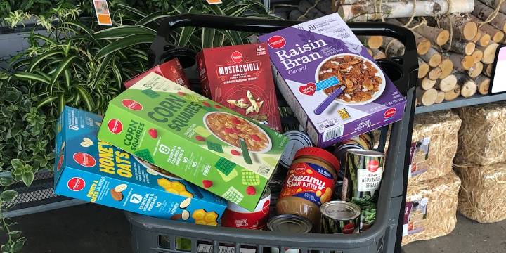 Schnucks locations host food drive for community food banks, pantries