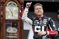 Byron outduels Blaney for victory at Martinsville and NASCAR Championship 4 berth
