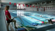 Las instalaciones deportivas en Elche: de la entrada libre a las piscinas por la falta de personal a la externalización de los servicios