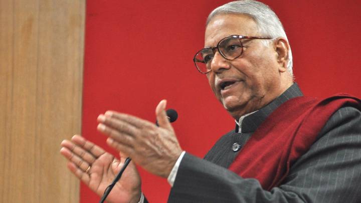Yashwant Sinha, Karra Hold Talks on Jammu Kashmir Situation in Srinagar