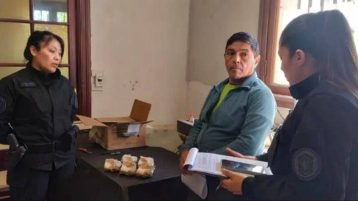 Operativo: recuperan fósiles que se vendían ilegalmente por redes sociales