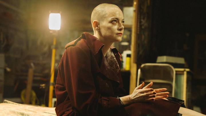 Bugonia’s Bald Screening Is A Sign Emma Stone Wants To Make Oscars History