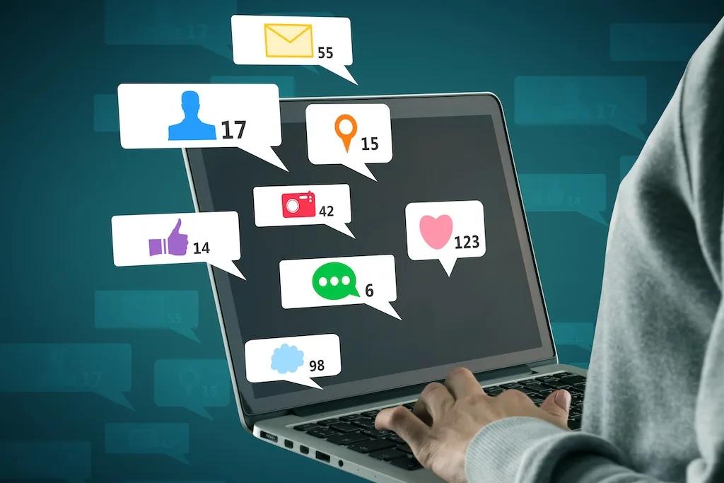 ¿Inmigración puede acceder a sus redes sociales privadas?