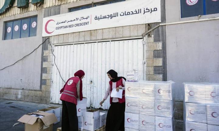 Continúa ingreso de ayuda desde Egipto a Gaza a través de cruces controlados por Israel