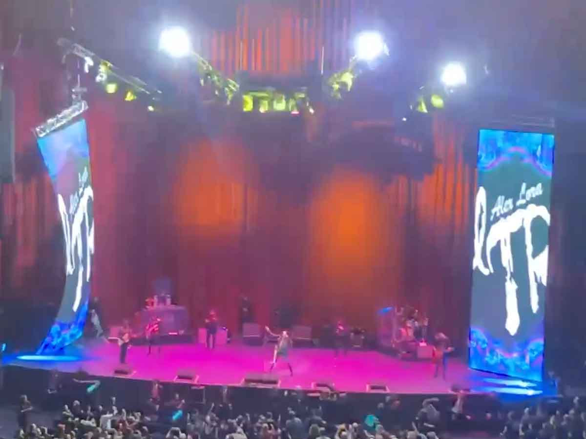 Colapsa pantalla en el Auditorio Nacional durante concierto de El Tri