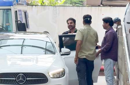Arbaaz Khan brings home his newborn princess from hospital