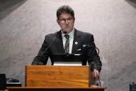 Trump’s redistricting push hits roadblocks in Indiana and Kansas as Republican lawmakers resist