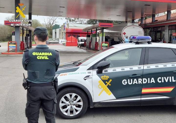 Detenidos dos hombres por robar la recaudación de las máquinas de autolavado de cuatro gasolineras