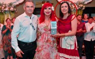 Hermana de Layda Sansores da informe del DIF como un musical
