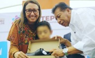 Alcaldesa de Ecatepec entrega zapatos de manera gratuita a 800 estudiantes de nivel básico
