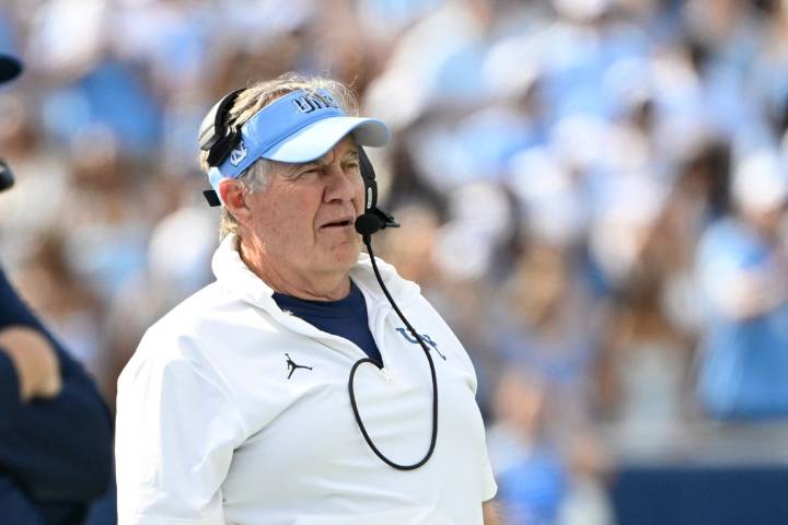 Deadspin | Bill Belichick says 'no truth' to report he wants out at UNC