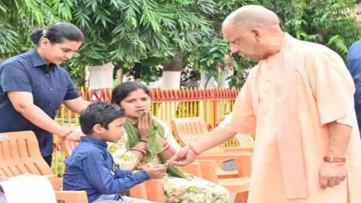 CM Yogi’s affectionate moments with children at Gorakhnath Temple