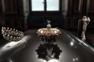 Venderían en turbio submundo las joyas robadas del Louvre
