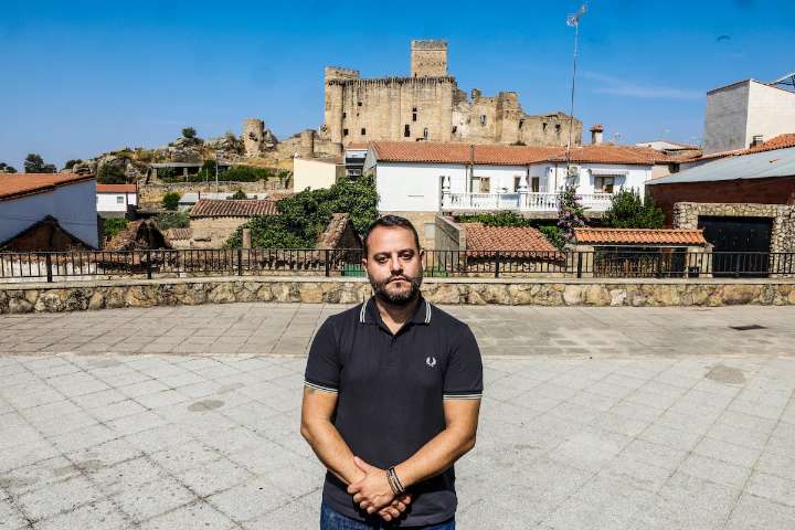 “A los extremeños nos pusieron la central nuclear de Almaraz porque nadie la quería y ahora que la queremos nos la van a quitar”