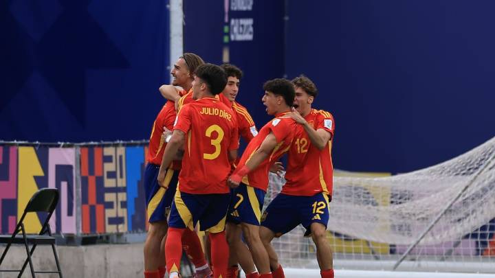 España gana a Brasil con un gol de Bravo pero deberá esperar a los mejores terceros