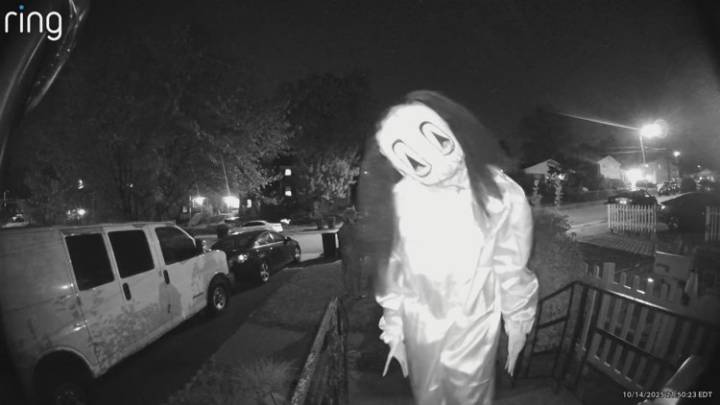 Video shows people in Halloween masks during break
