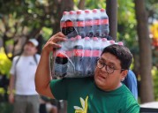 Impuestos a los refrescos en México: las claves del aumento a las bebidas