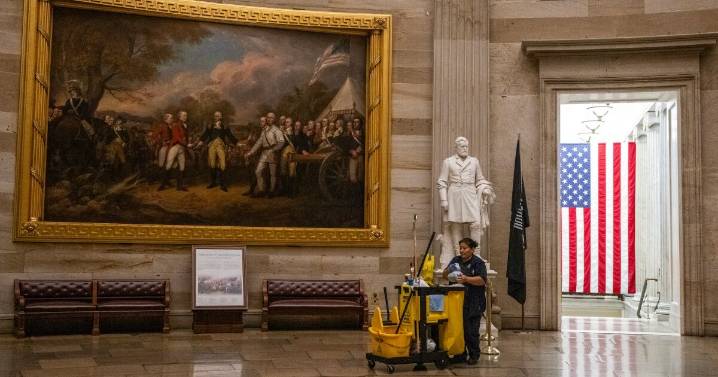 Trump prepara recortes presupuestales ante cierre de gobierno de Estado Unidos