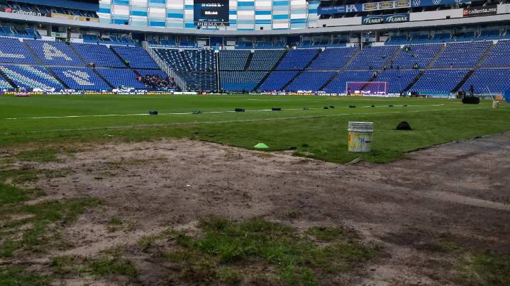 El césped del Estadio Cuauhtémoc no se recupera