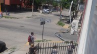 Tras la caída de un semáforo, vecinos de barrio Las Flores denunciaron falta de mantenimiento