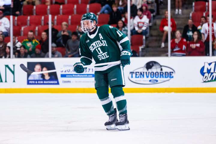 Adam Flammang exits with scary injury in Beavers’ loss against Huskies
