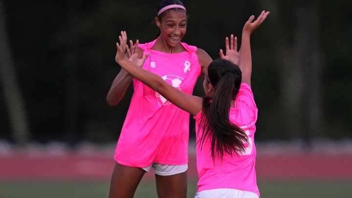 High School Roundup: Scores and recaps from games played Monday