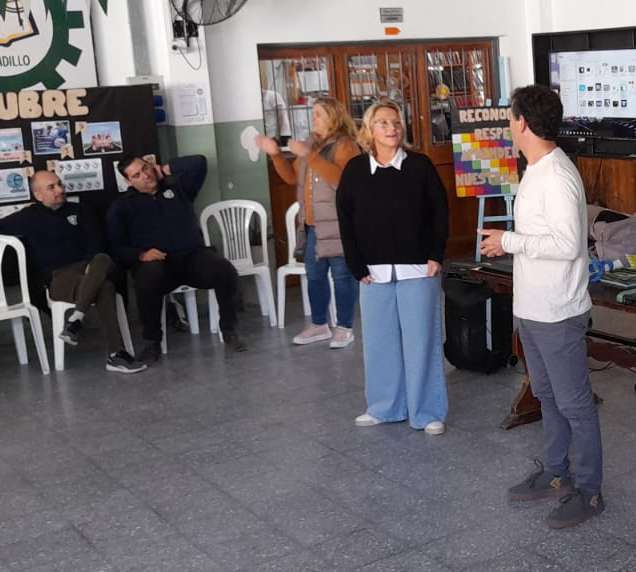 Dieron charla de educación vial en la Escuela Técnica 1