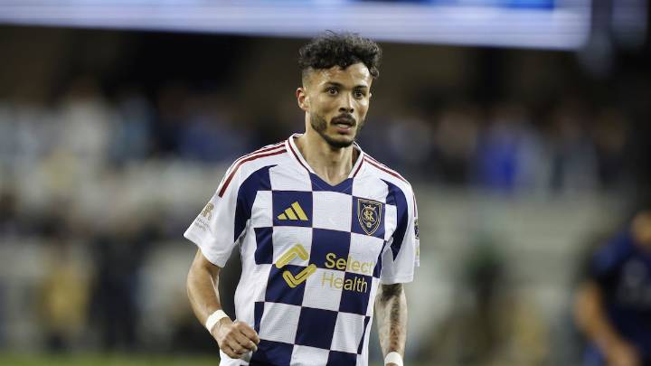 Real Salt Lake climbs into playoff position