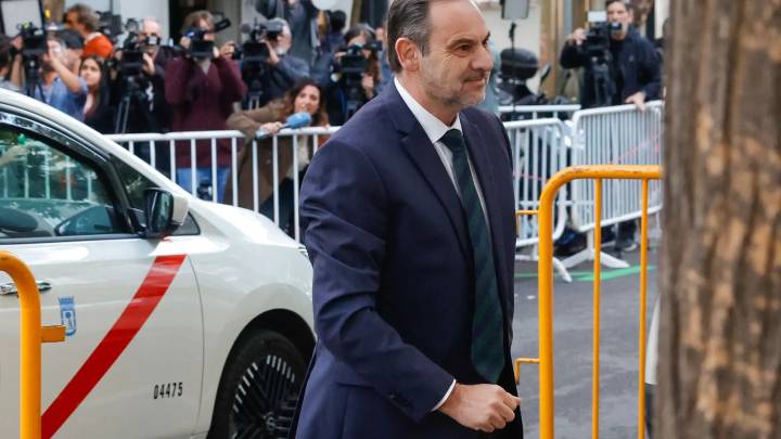 José Luis Ábalos llega al Tribunal Supremo para declarar con el riesgo de entrar en prisión