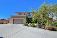 ‘Sister Wives’ star Janelle Brown’s Las Vegas home on the market