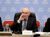 Presupuesto 2026 en vilo: opositores reclaman apartar a Espert tras investigación en EEUU