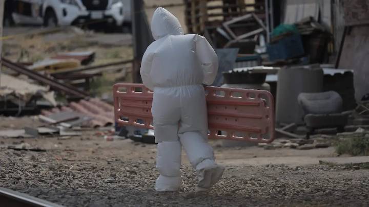 Abandonan restos humanos cerca de vías férreas en Morelia