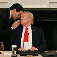 An urgent note, a whisper -- and a Gaza deal long sought by Trump
