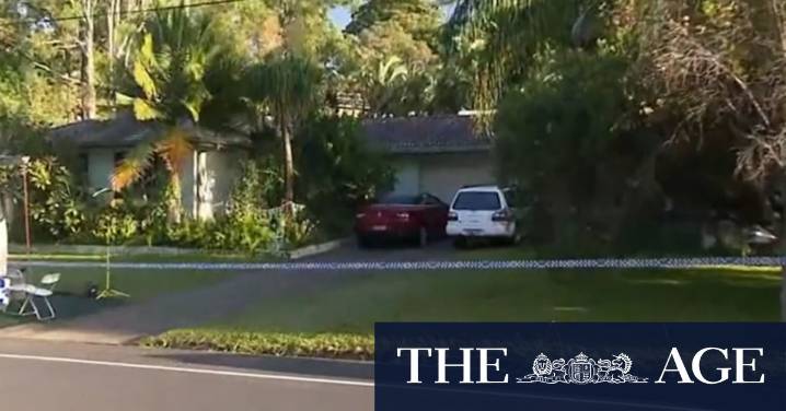 Accused killer ‘washed blood off in swimming pool’