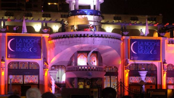 La Noche de los Museos 2025: cuándo es, qué museos participan y cómo moverse gratis en Buenos Aires