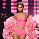 Victoria's Secret Runway 2025: All the Models and Looks