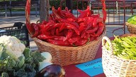 La despensa riojana se da cita en Rincón de Soto con su primera gran feria
